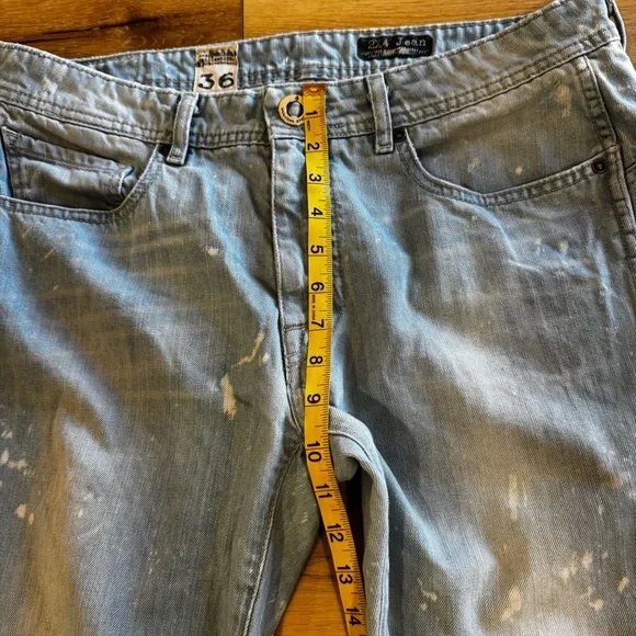 Volcom denim light wash jeans with white paint splatters, 5 pocket, size 36. - Picture 8 of 14